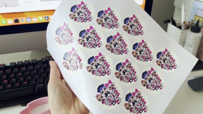 Finished sheet of round Eve is 5 party stickers